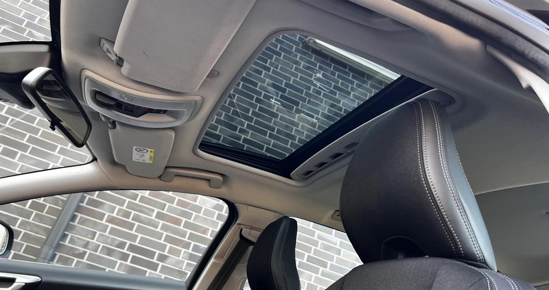 Volvo V60 cena 48500 przebieg: 178000, rok produkcji 2015 z Katowice małe 667